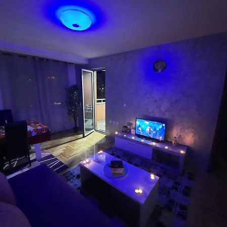 Victory Apartment Ni Екстериор снимка