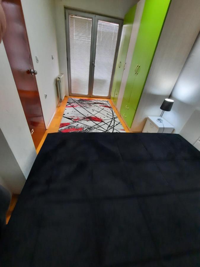 Victory Apartment Ni Екстериор снимка